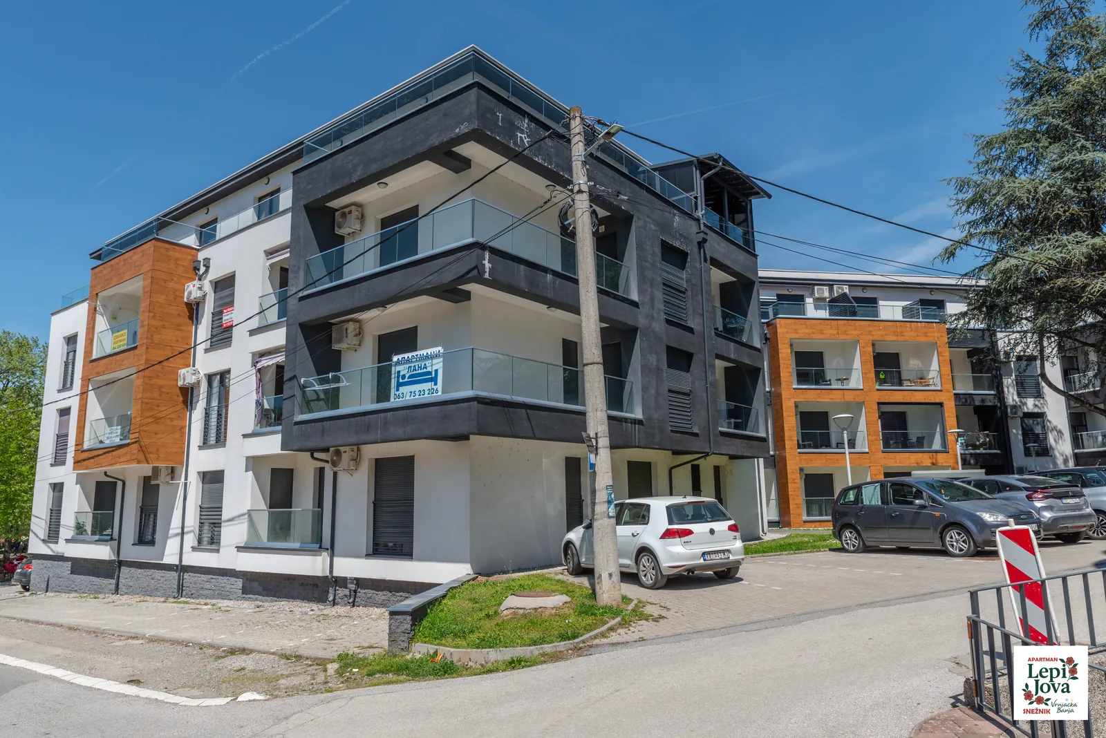 Zgrada apartmana Snežnik u mirnoj ulici Vrnjačke Banje